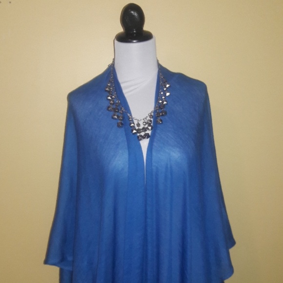 Accessories - Versatile Women's NWT Blue Shawl, scarf great gift
